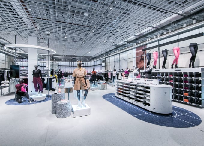 of Gorgelen complexiteit First Look: Nike Opens Innovative Westfield Store in London | Complex UK